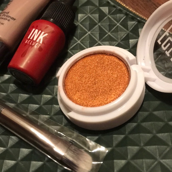 New makeup mini bundle! - Picture 2 of 2